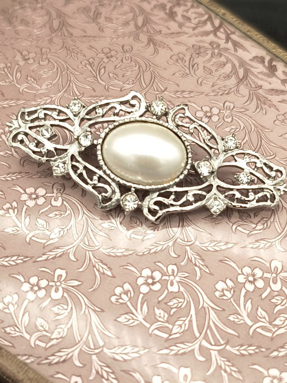 Vintage Michelle Lynn Silver Tone Brooch